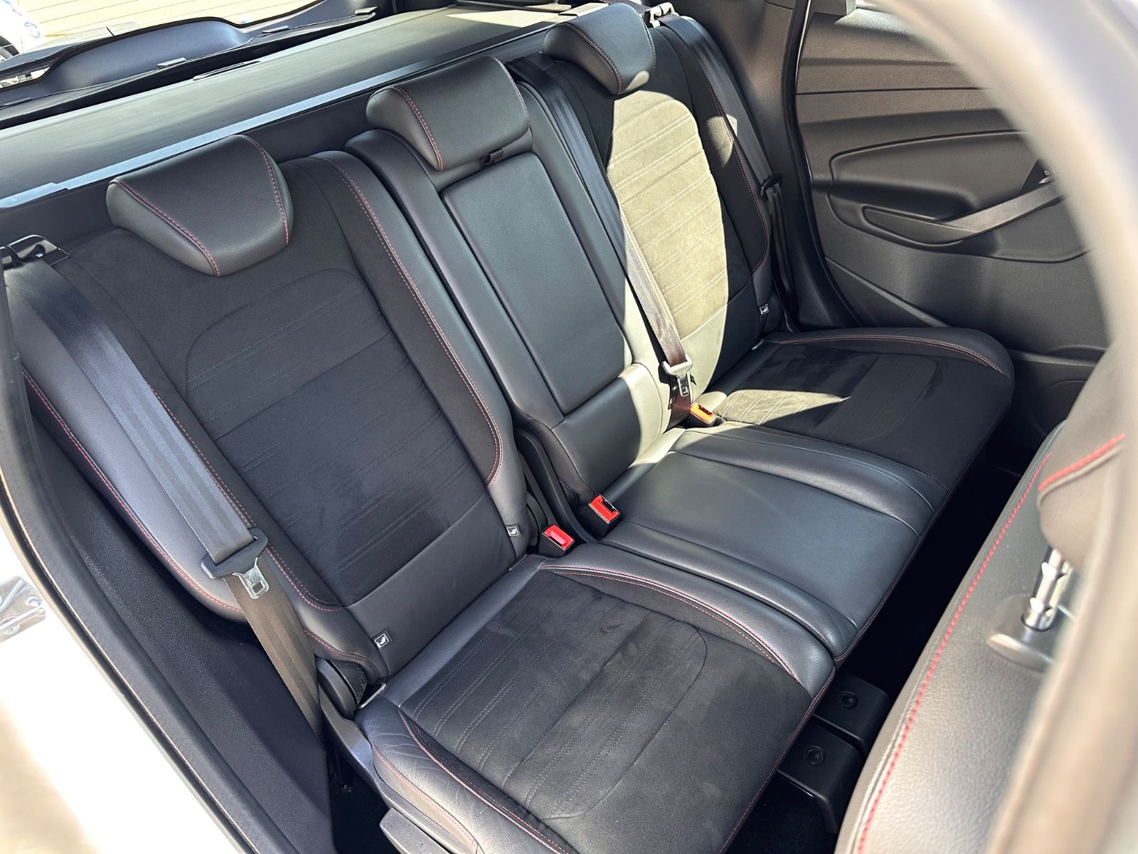 Fahrzeugabbildung Ford Kuga ST-Line 2.0 TDCi AHK/Navi/BiXenon/SHZG