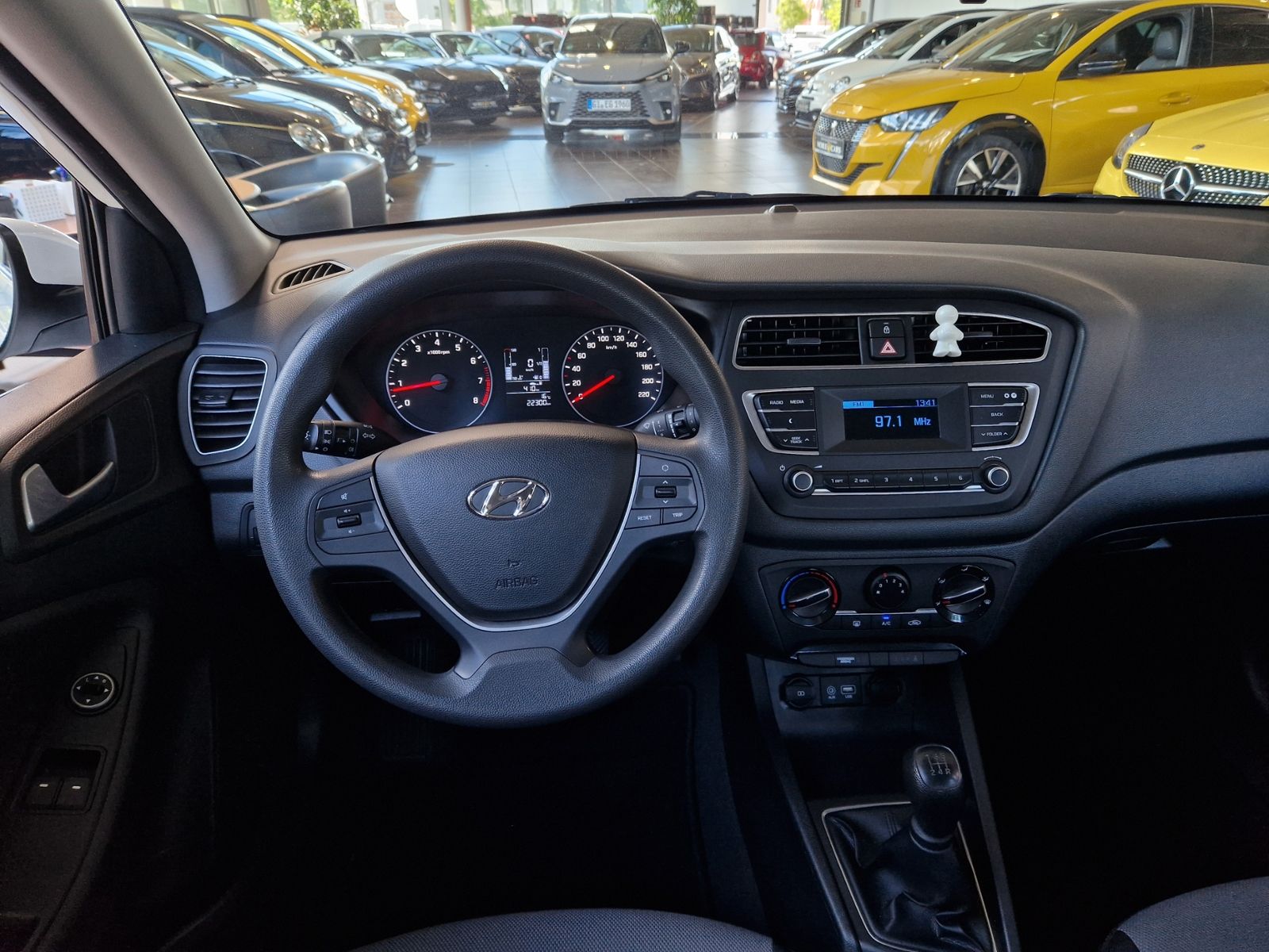 Fahrzeugabbildung Hyundai i20 Pure KLIMA