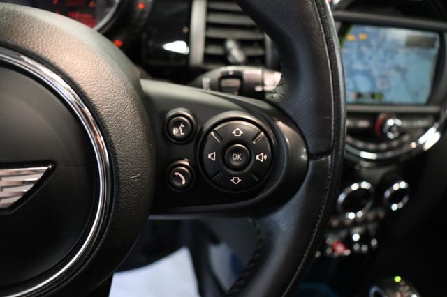 Fahrzeugabbildung MINI Mini Cooper 5-trg.|PANO|LED-RING|PDC|CHILI|BT