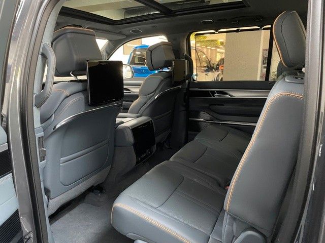 Fahrzeugabbildung Jeep GRAND WAGONEER SERIES II 6.4L V-8  SOFORT!