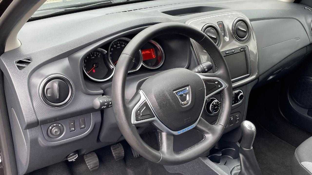 Fahrzeugabbildung Dacia Sandero Stepway Prestige TCe 90 Navi PDC RFK uvm