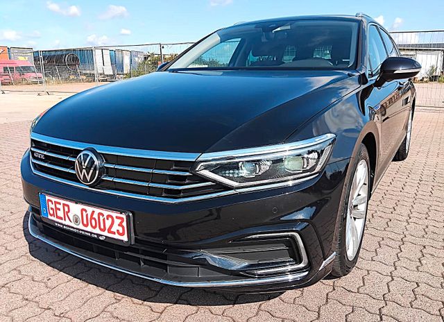 VW Passat 1,4 TSI GTE R Line Leder Navi PAN LED AHK