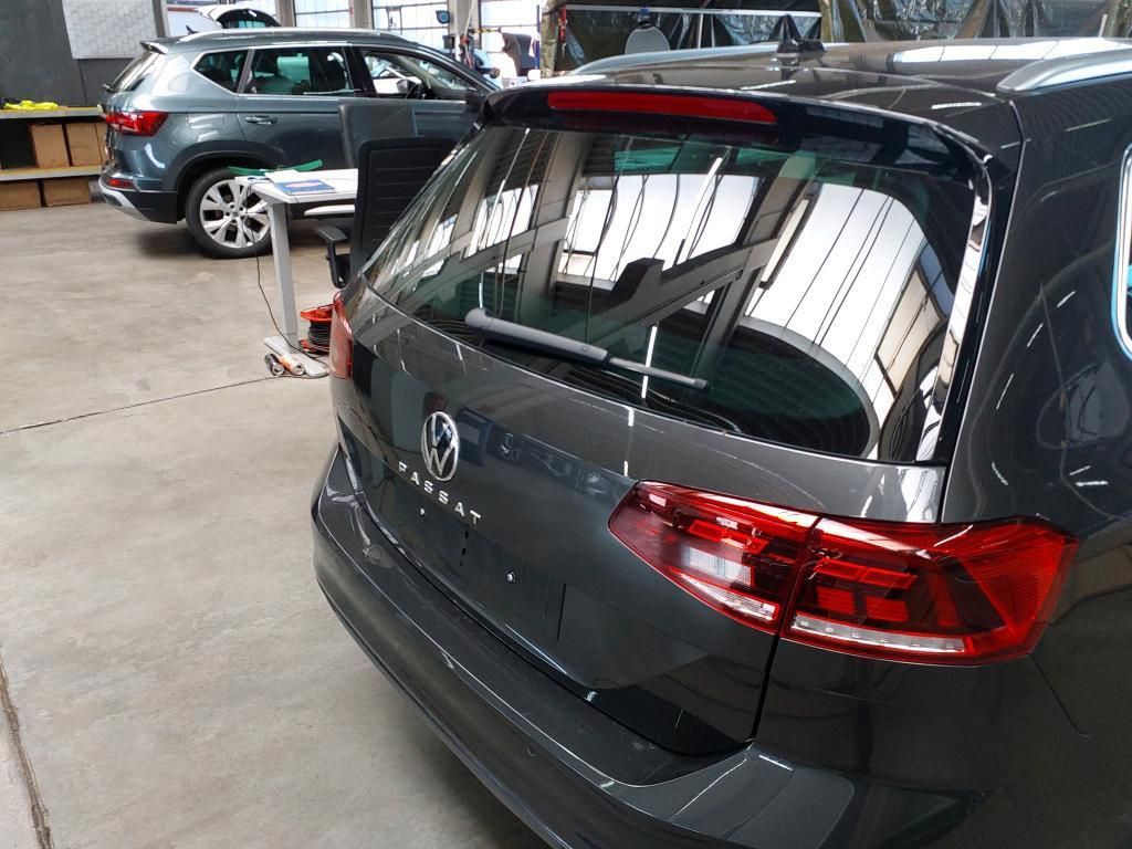 Volkswagen Passat Variant Business 2.0 TDI DSG RFK*PDC*NAV