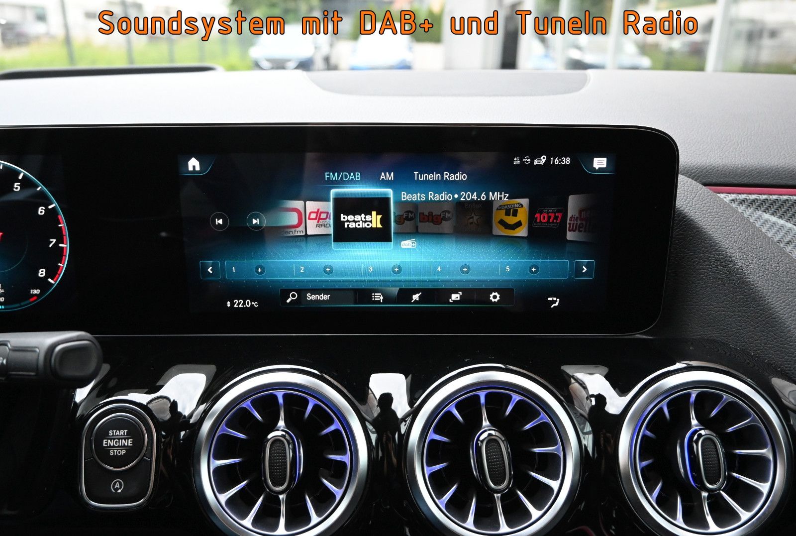 Fahrzeugabbildung Mercedes-Benz GLA 250 DCT AMG Line °DISTRONIC°HUD°STANDHEIZUNG