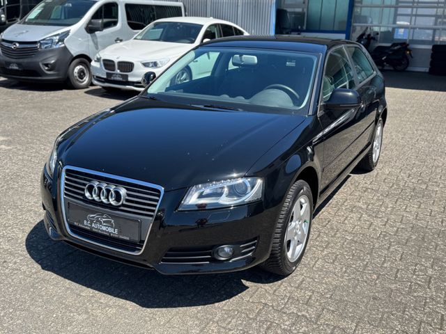 Audi A3 1.6 Attraction*Bi-Xenon*1.Hand*Zahnriemen Neu