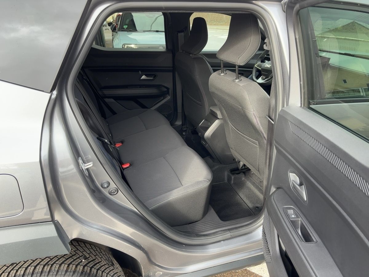 Fahrzeugabbildung Dacia Duster Journey TCe 130 4x4 NAVI KAMERA GJR