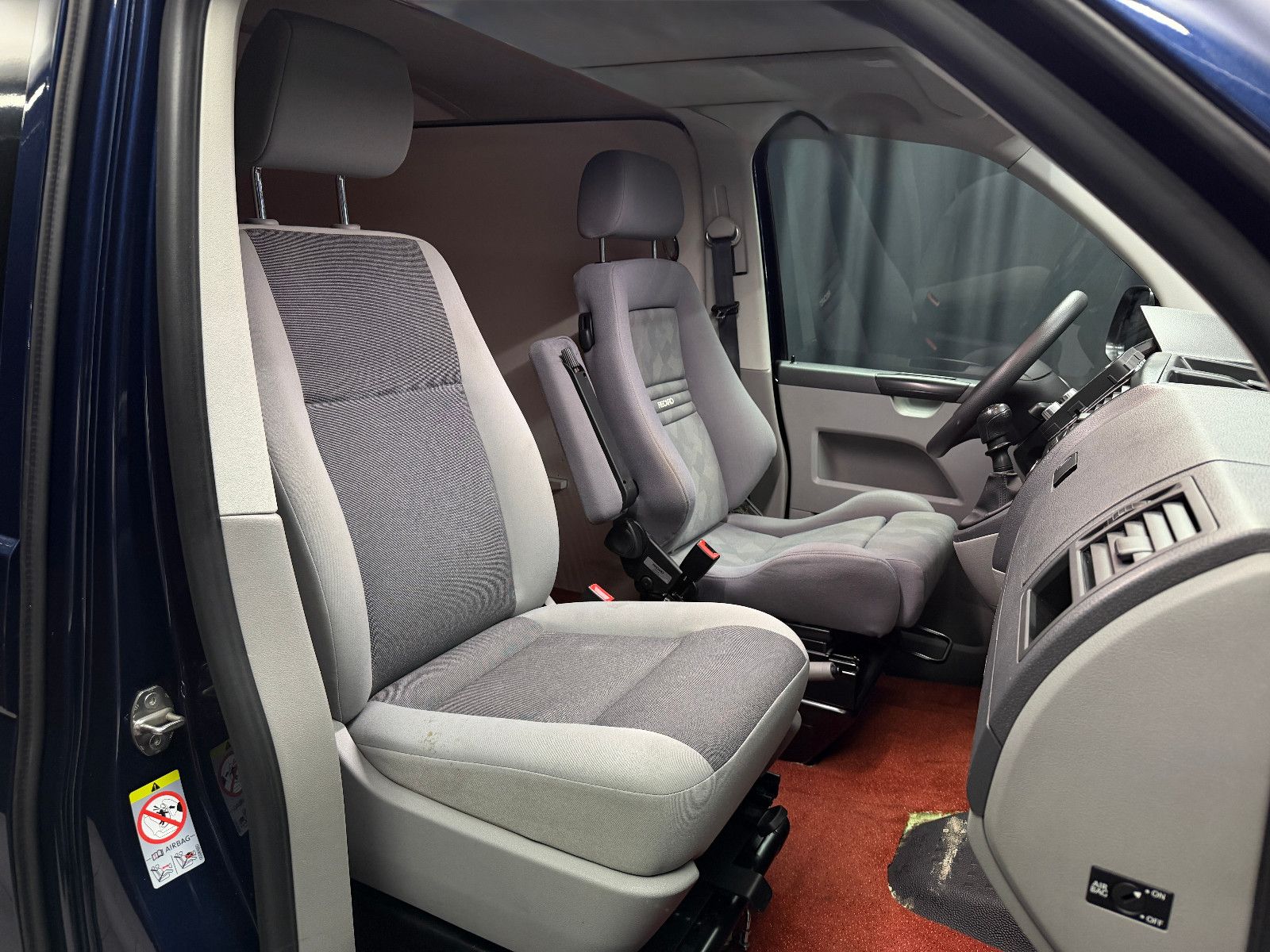 Fahrzeugabbildung Volkswagen T5 Transporter Kasten |KLIMA|1.HAND|RECARO|UMBAU