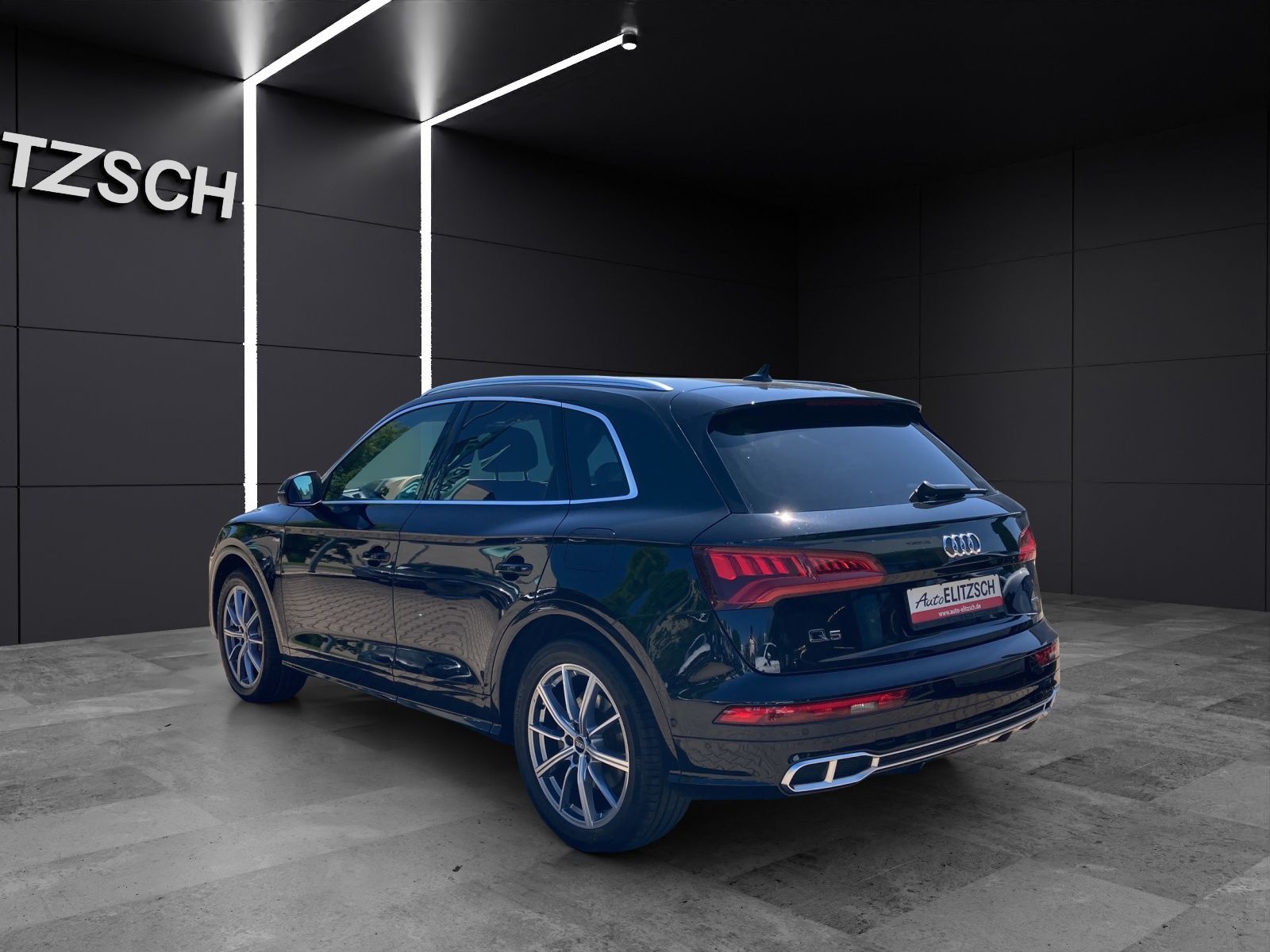 Fahrzeugabbildung Audi Q5 55 TFSI e quattro sport MATRIX HEAD UP PANO R