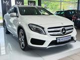 Mercedes-Benz GLA 200-AMG Line-Street Style-Bi-Xenon-Navi - Mercedes-Benz GLA 200 Gebrauchtwagen in Düsseldorf