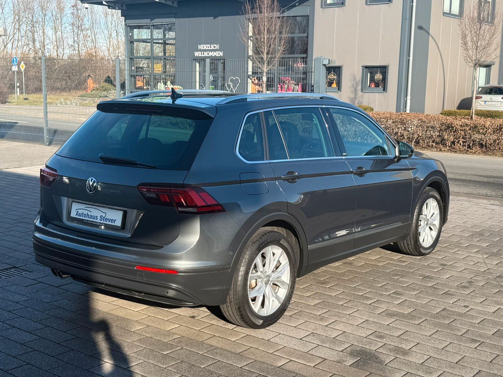 Fahrzeugabbildung Volkswagen Tiguan IQ.DRIVE Start-Stopp