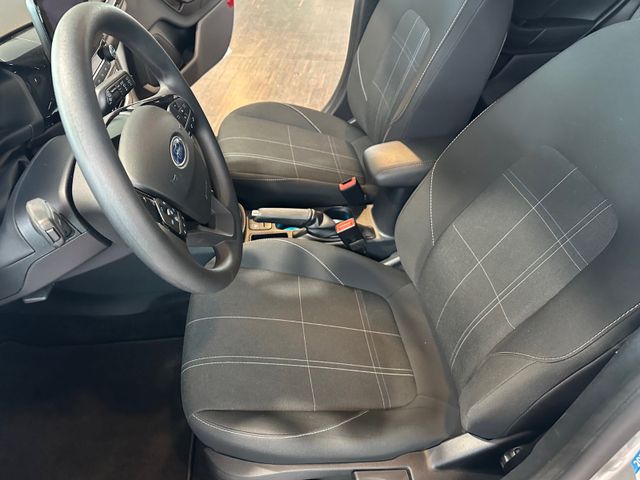 Fahrzeugabbildung Ford Fiesta Cool & Connect*SPUR*TEMPOM.*KLIMA*CarPlay