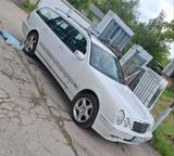 Mercedes-Benz E430 4matic S210 7 Sitzer - Mercedes-Benz E 430: Kombi