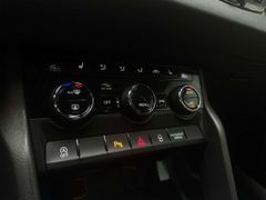 SKODA Karoq Amb 1.5 TSI DSG 1.Hand Navi LED