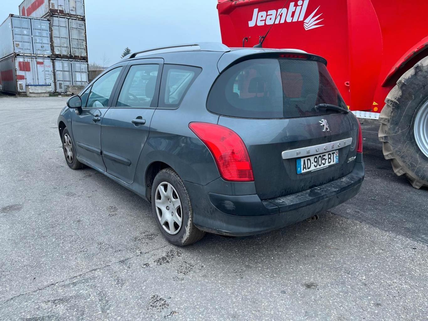 Peugeot 308 2009 — rear view
