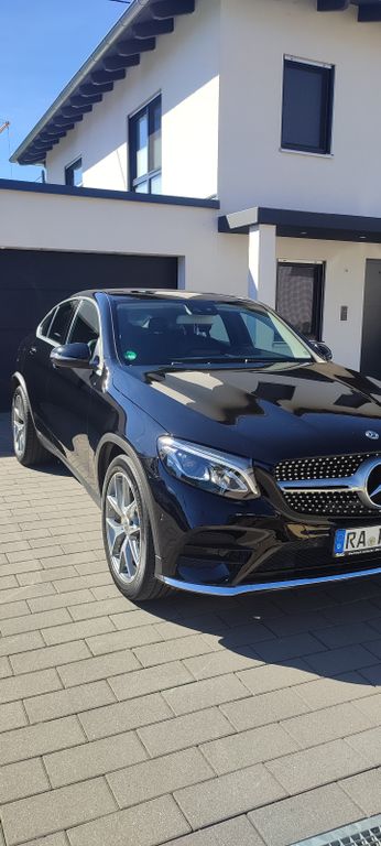Image of Mercedes-Benz GLC 220