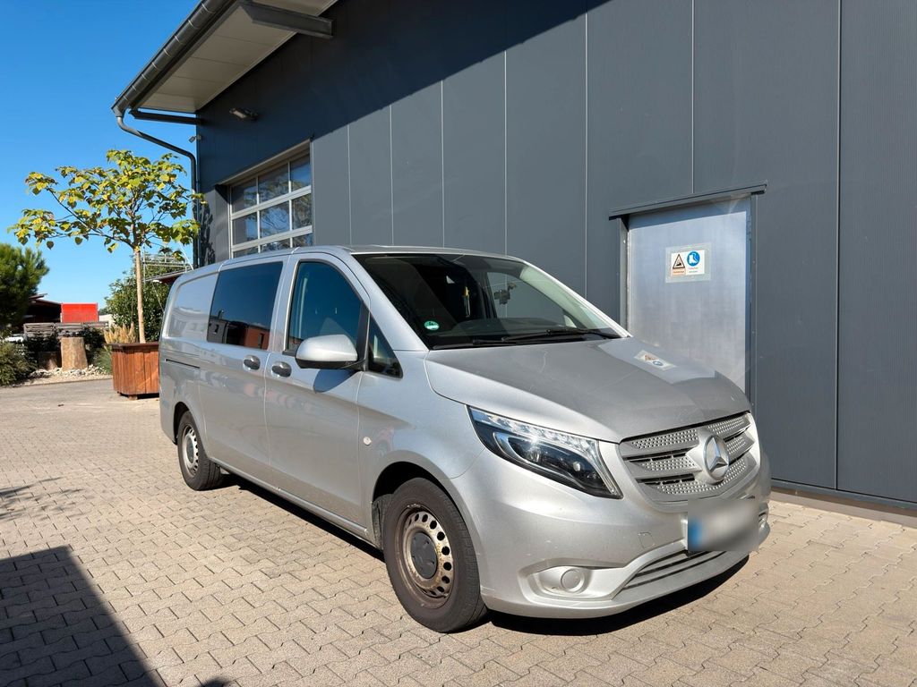 Image of Mercedes-Benz Vito