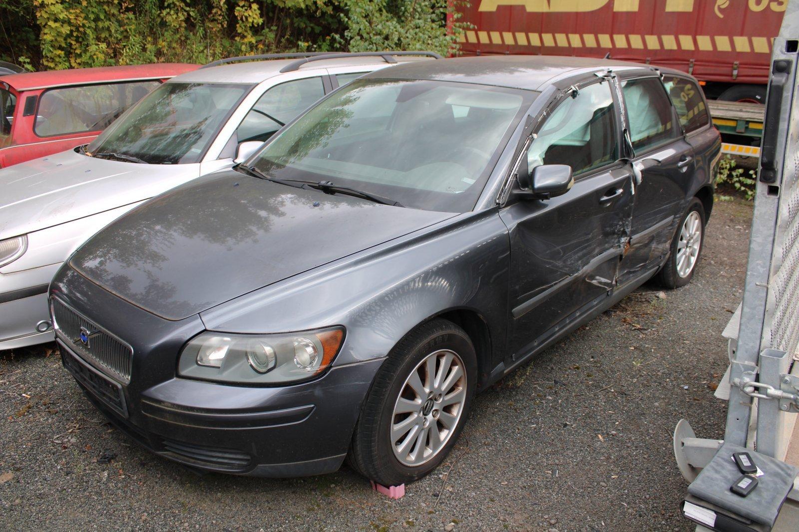 Volvo V50 2005 — interior