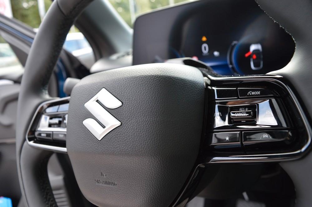 Suzuki e Vitara 61 kWh Comfort+ Allgrip *Voll+360+Pano*