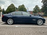 BMW 730d xDrive auf 20" Felge - BMW mit Diesel-Antrieb: Blau