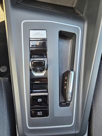 Volkswagen Golf - 12