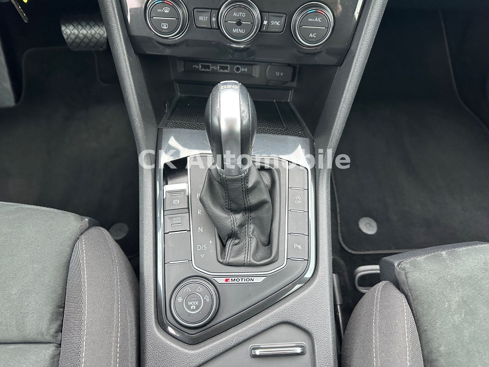 Fahrzeugabbildung Volkswagen Tiguan 2.0TDI Highline BMT 4Motion/DSG/Navi/LED