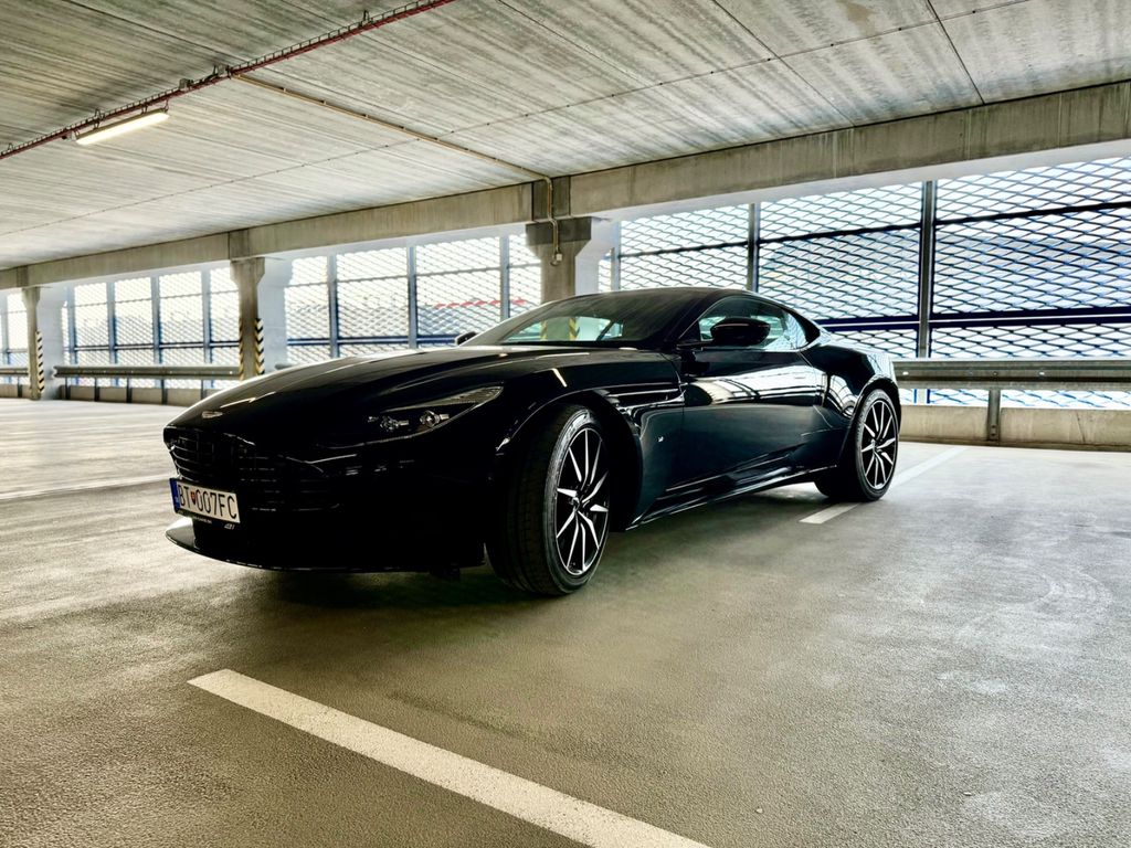 Image of Aston Martin DB11