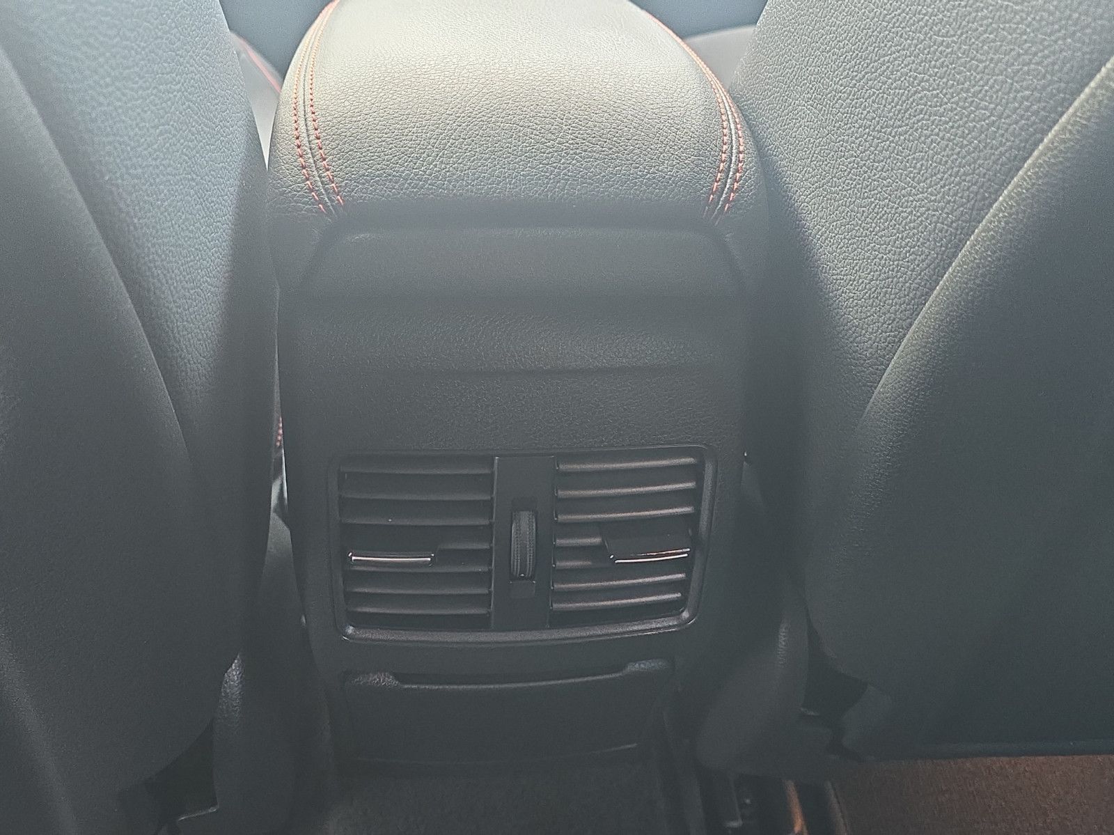 Fahrzeugabbildung Mercedes-Benz GLA 200 GLA Aut. /AMG Line/XENON/NAVI/LEDER/