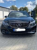 Mercedes-Benz E 220 BlueTEC BE T Edition AVANTG. Auto. Edi...