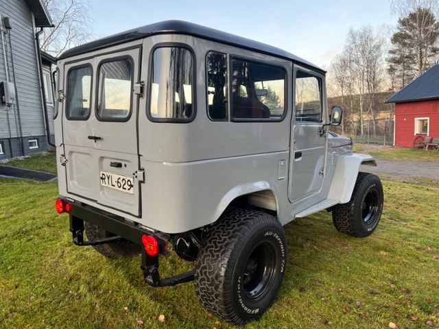 Toyota Land Cruiser BJ40