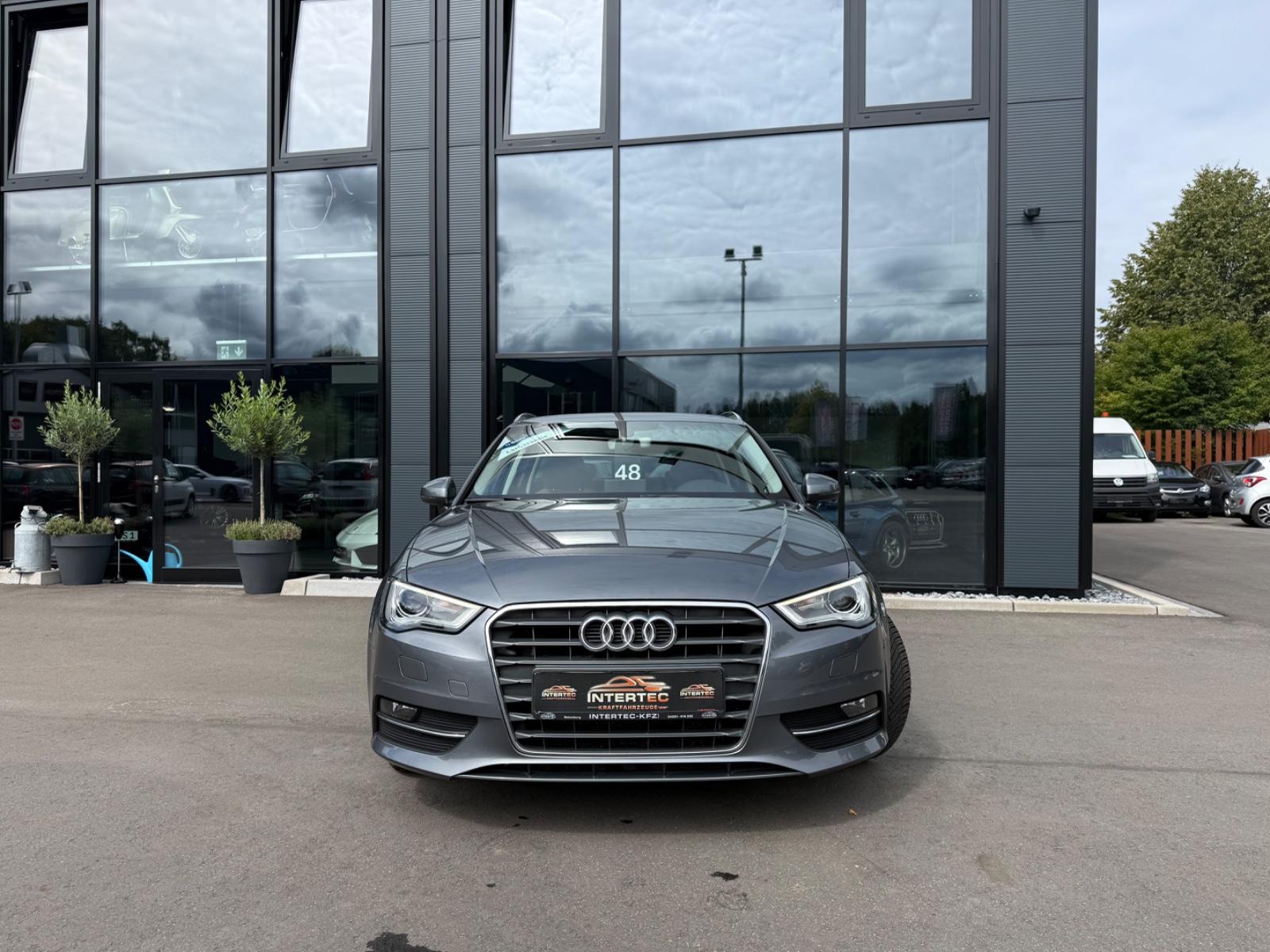 Audi A3 Sportback Sport Paket*XEN*PDC*SHZ*TEMP*HU NEU