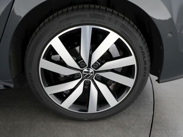 Touran COMFORTLINE DSG+LED+AHK+NAVI+SPORTFAHRWER