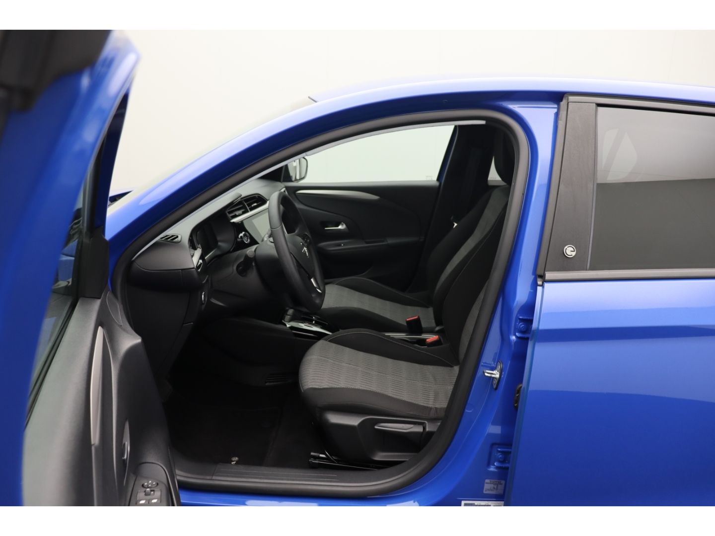 Fahrzeugabbildung Opel Corsa-e F Edition SHZ Einparkhilfe Alufelgen