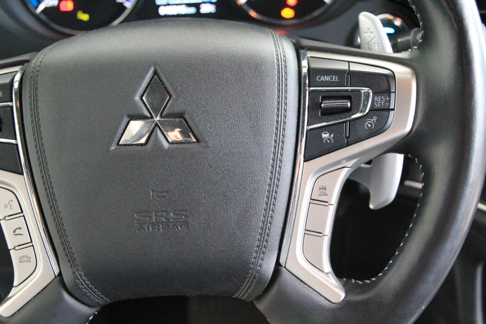 Fahrzeugabbildung Mitsubishi Outlander PHEV Top 4WD