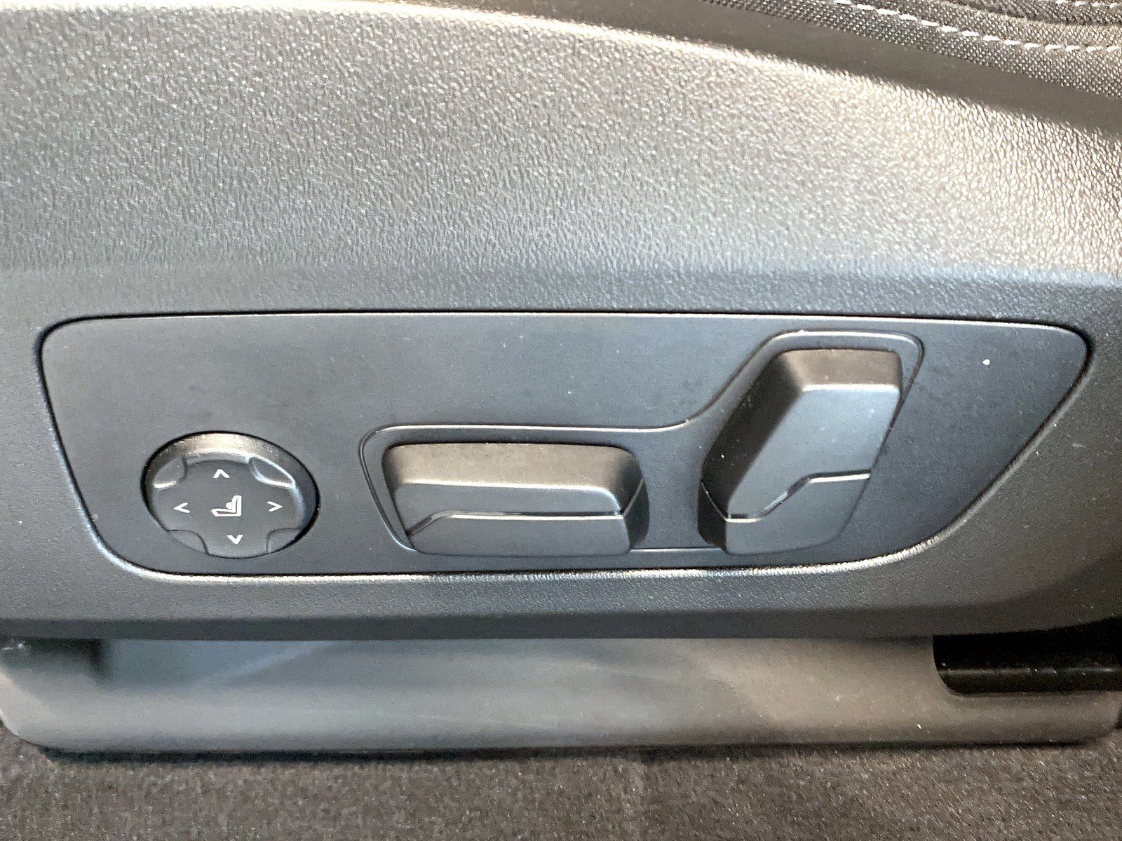 BMW iX2 - Bild 19