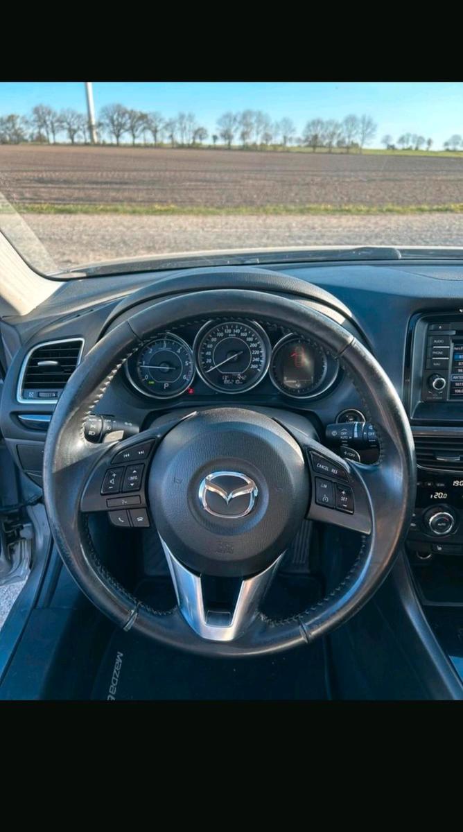 Mazda 2 2014 — photo 10