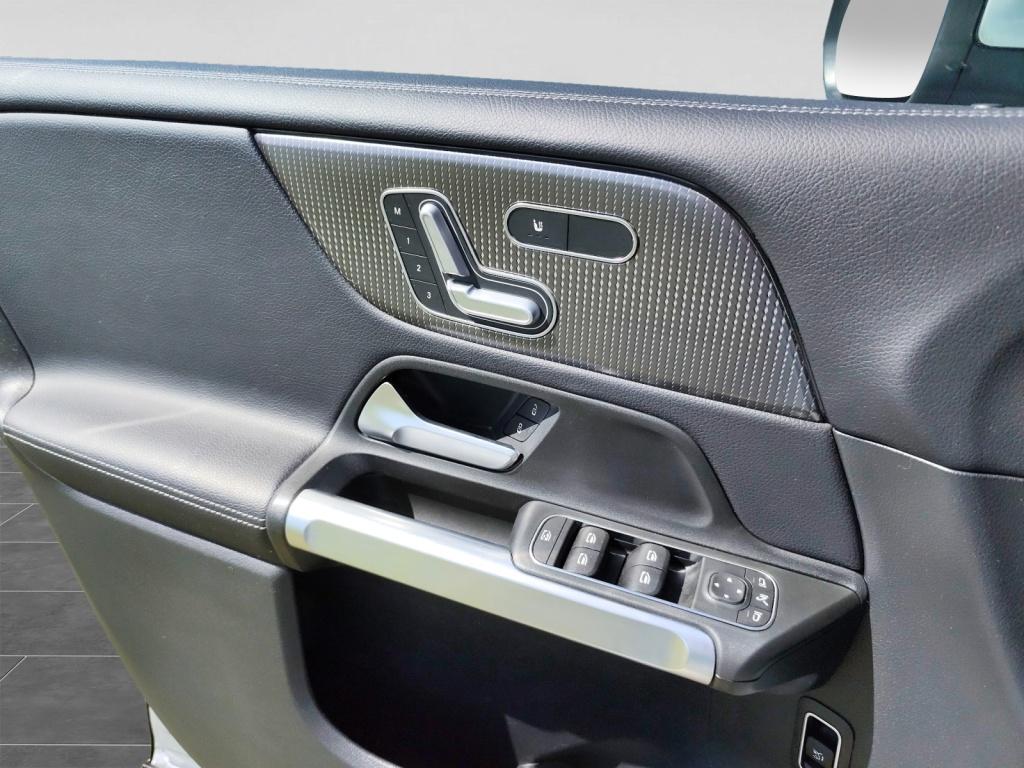 Mercedes-Benz GLB 4M PROGRESSIVE MBEAM MBUX SHZ AHK PANO, миниатюра 18