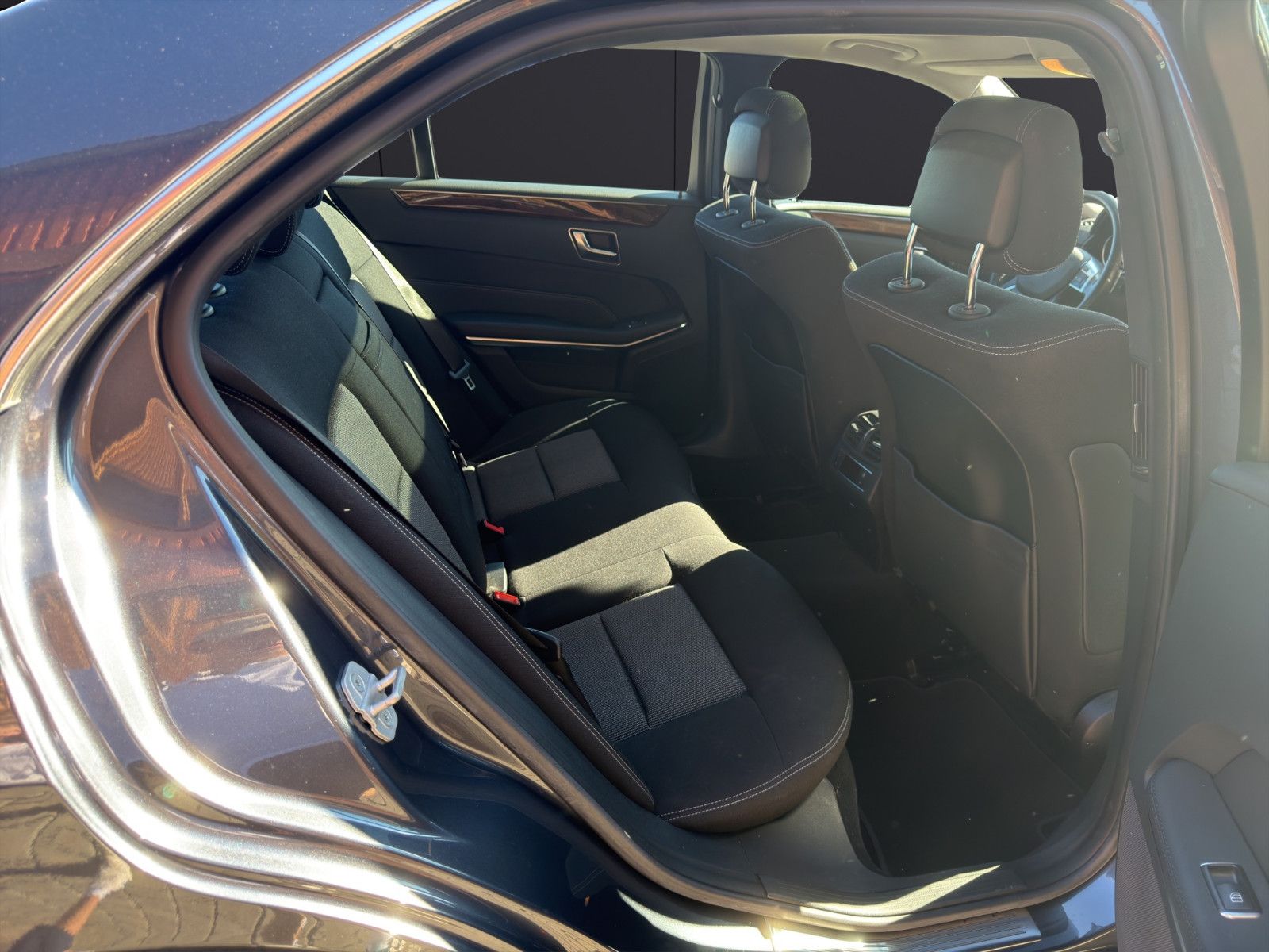 Fahrzeugabbildung Mercedes-Benz E 350 Limousine/2.Hand/Scheckheft/Top/360gKamer
