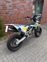Husqvarna 701 Supermoto - Top gepflegt  - HUSQVARNA 701 SUPERMOTO