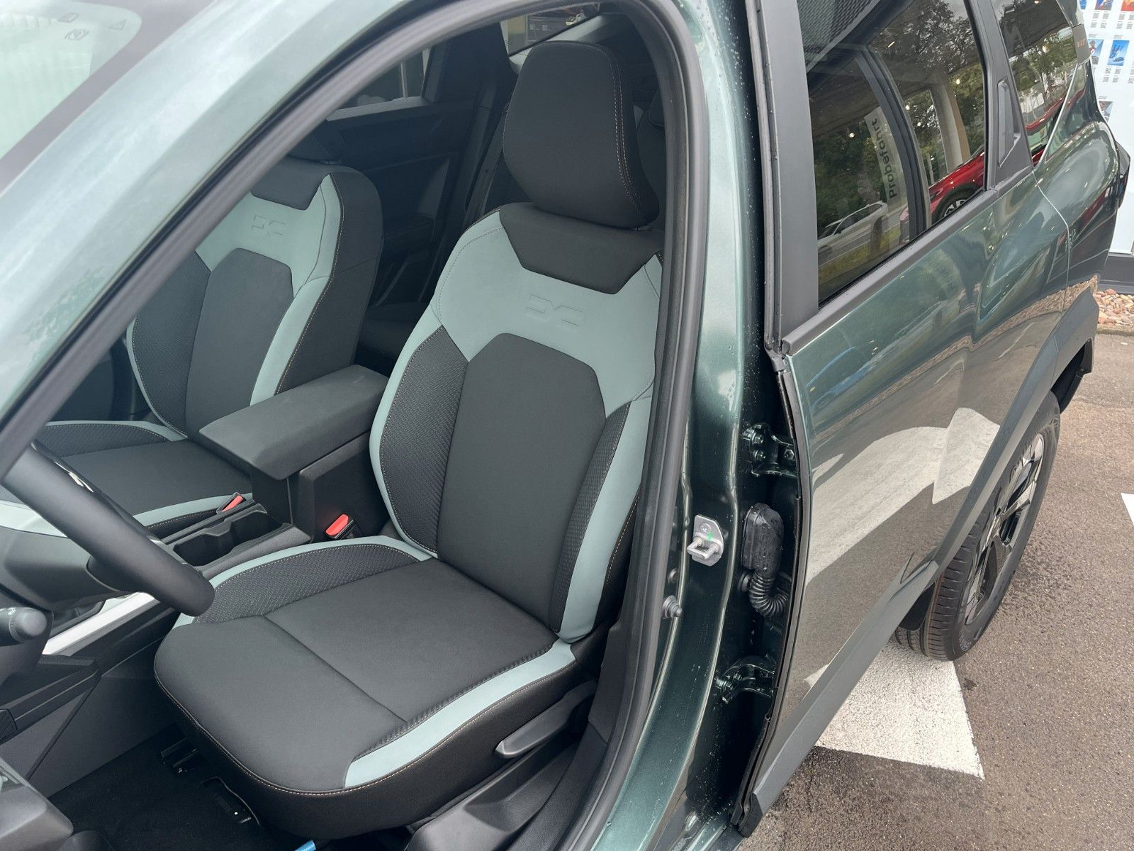 Fahrzeugabbildung Dacia Bigster Mild Hybrid 140 Extreme