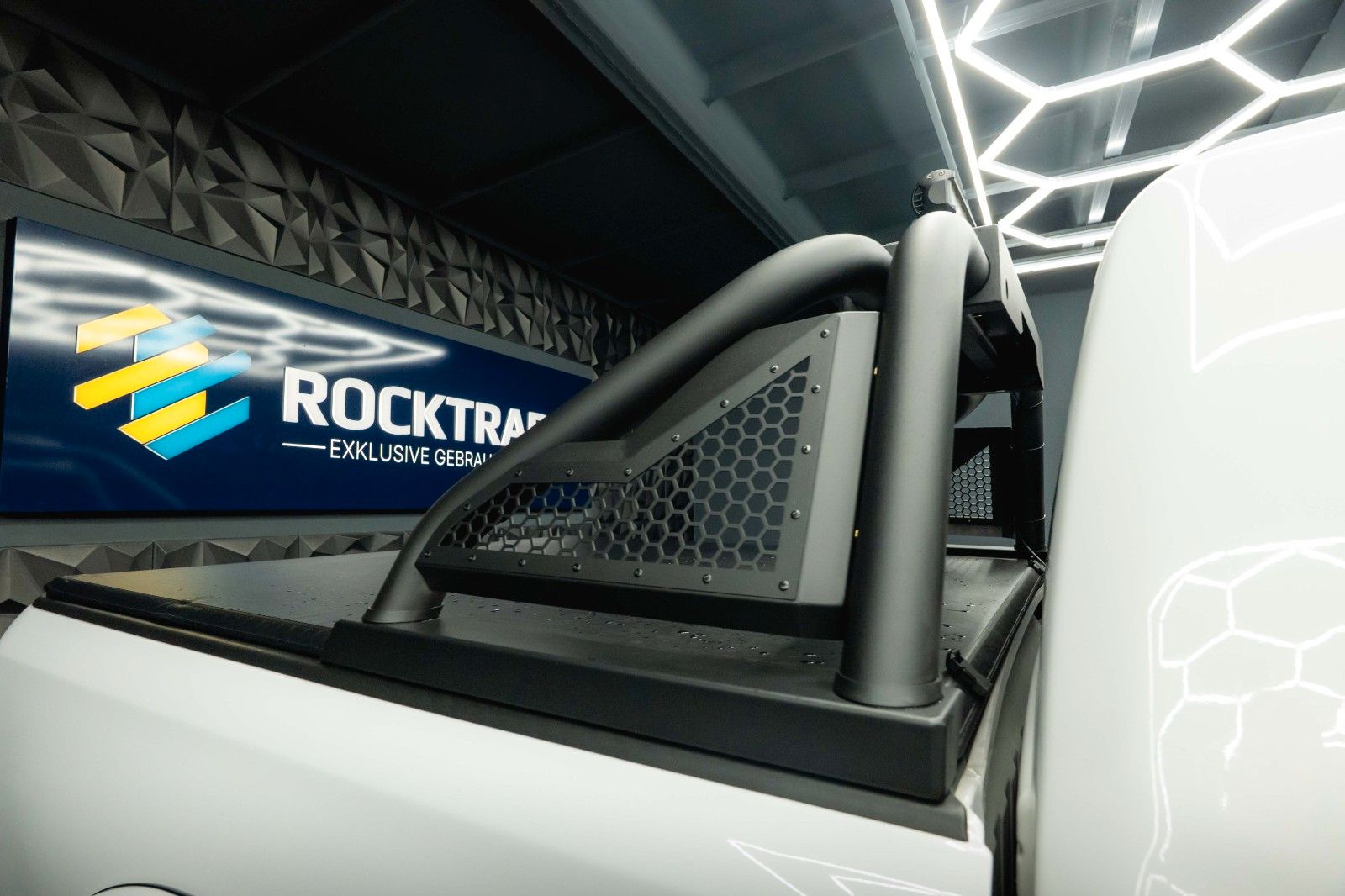 Fahrzeugabbildung Dodge RAM 5.7 V8 HEMI 4x4 OFFROAD Night-Paket *LED*