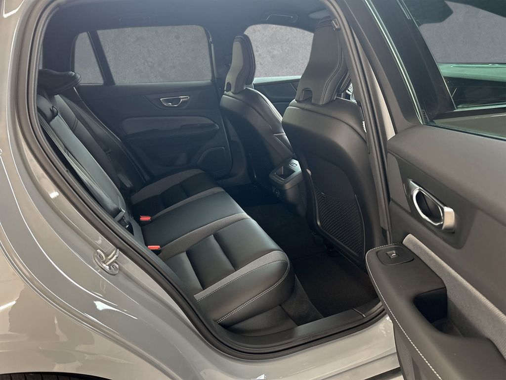 Volvo V60 Plus Dark B4 Benzin EU6d Harman/Kardon Winte