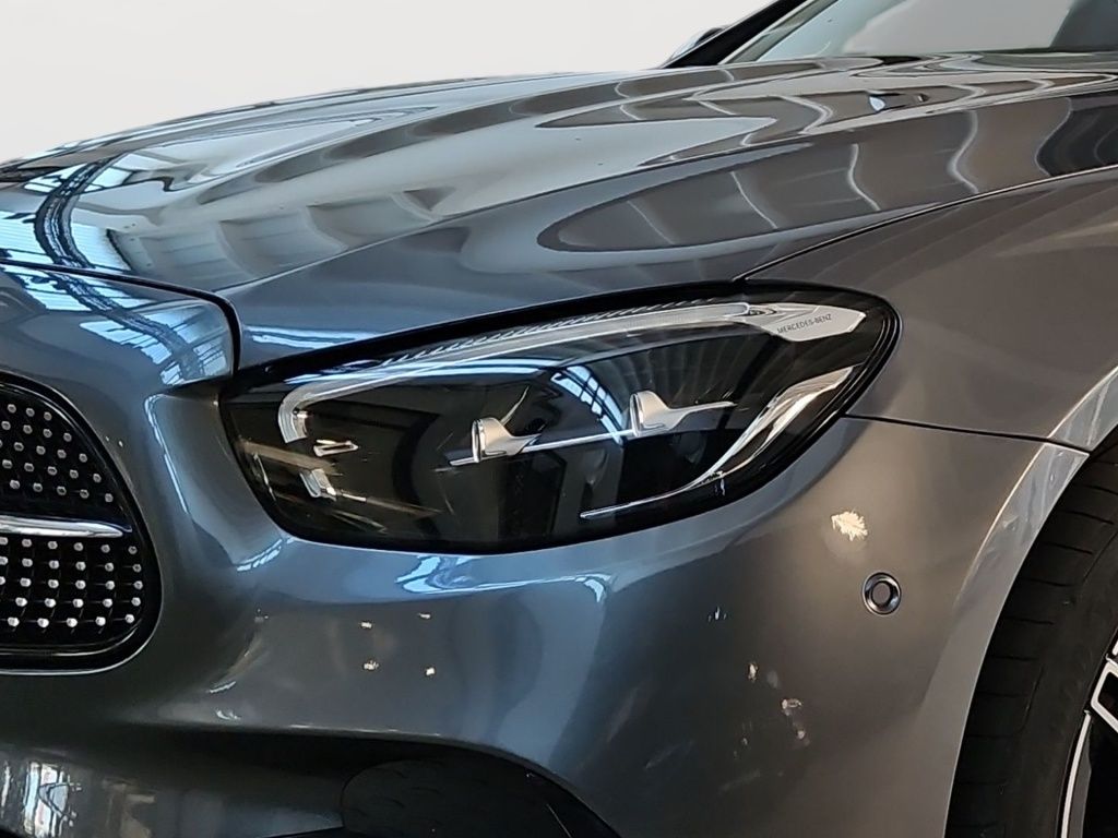 Fahrzeugabbildung Mercedes-Benz E 300 deT 4M AMG Distronic+ LED SHZ 360° Ambie.