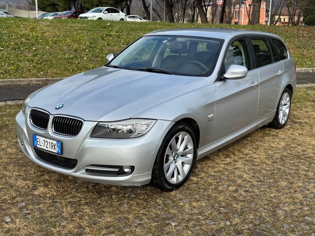 BMW Bmw 320 320d cat xDrive Touring Futura