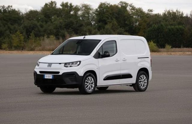 Fiat E-Doblo Cargo L2 50kWh 100KW #MAGICCARGO #DAB