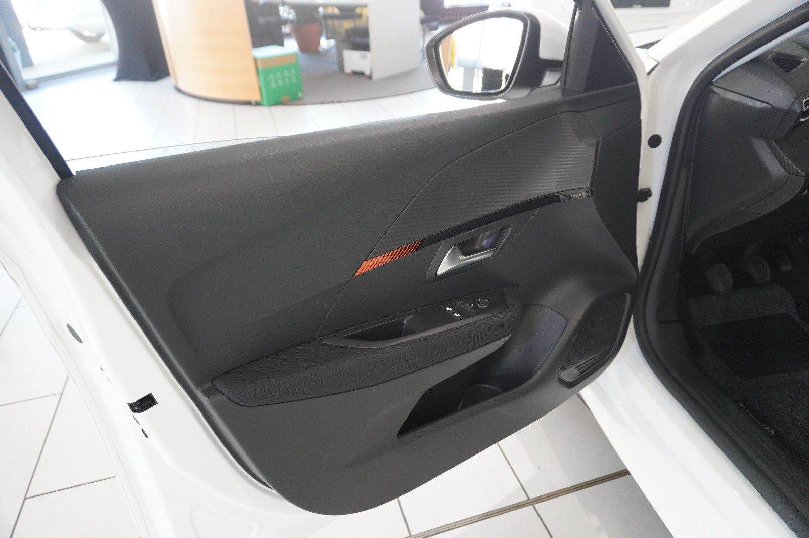 Fahrzeugabbildung Peugeot 208 1.5 HDI ACTICE NAVI/LED/SHZ/PDC/SPORT/TEMP.