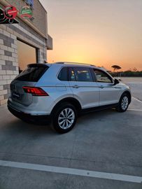 Volkswagen Tiguan - 2