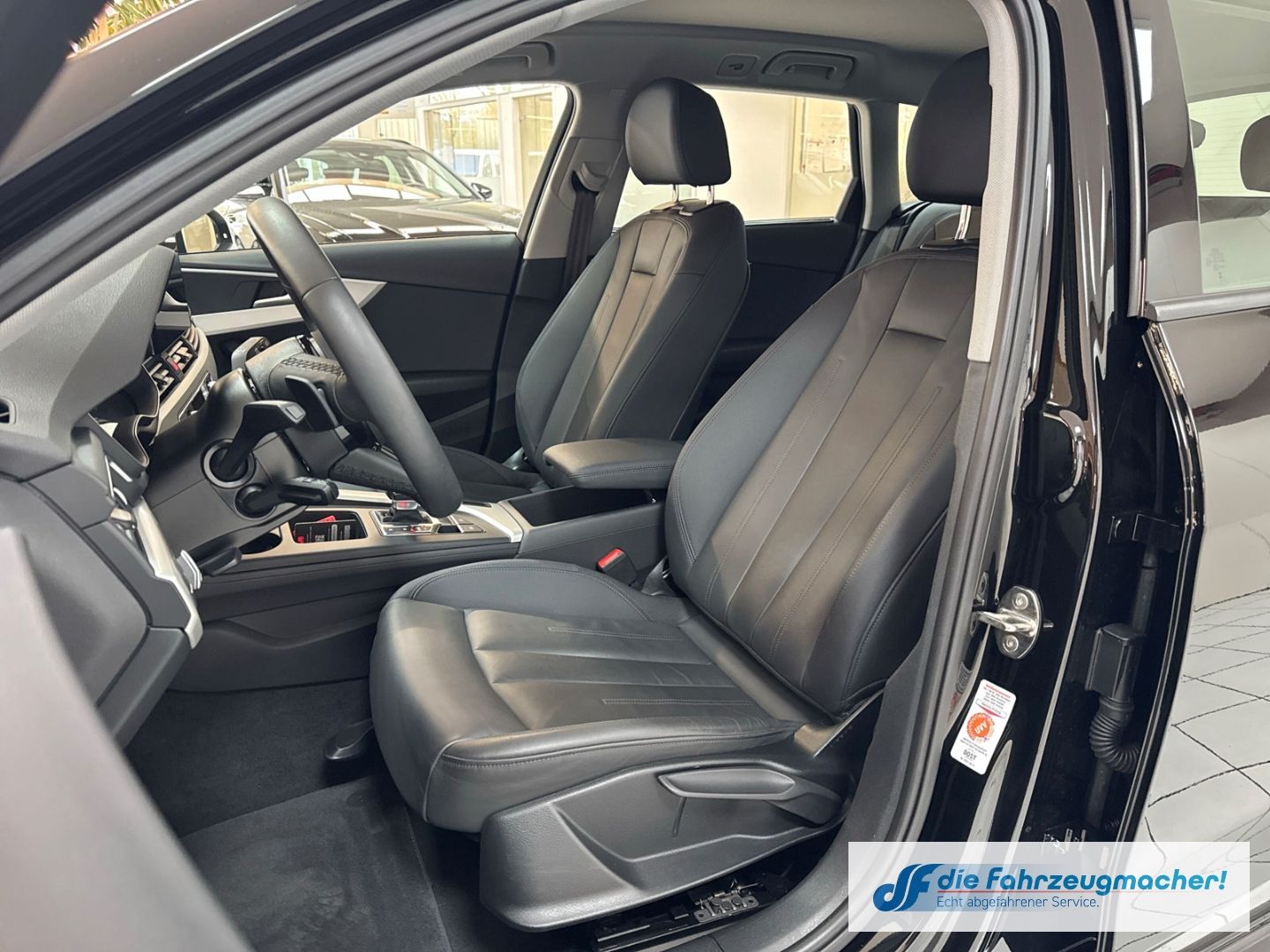 Fahrzeugabbildung Audi A4 Avant 35 TDI advanced 2.0 Navi LED 3-Zonen-Kl