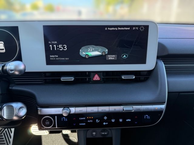 Fahrzeugabbildung Hyundai IONIQ 5 Uniq Elektro 77 +LEDER+NAVI+LED+RFK+UVM+
