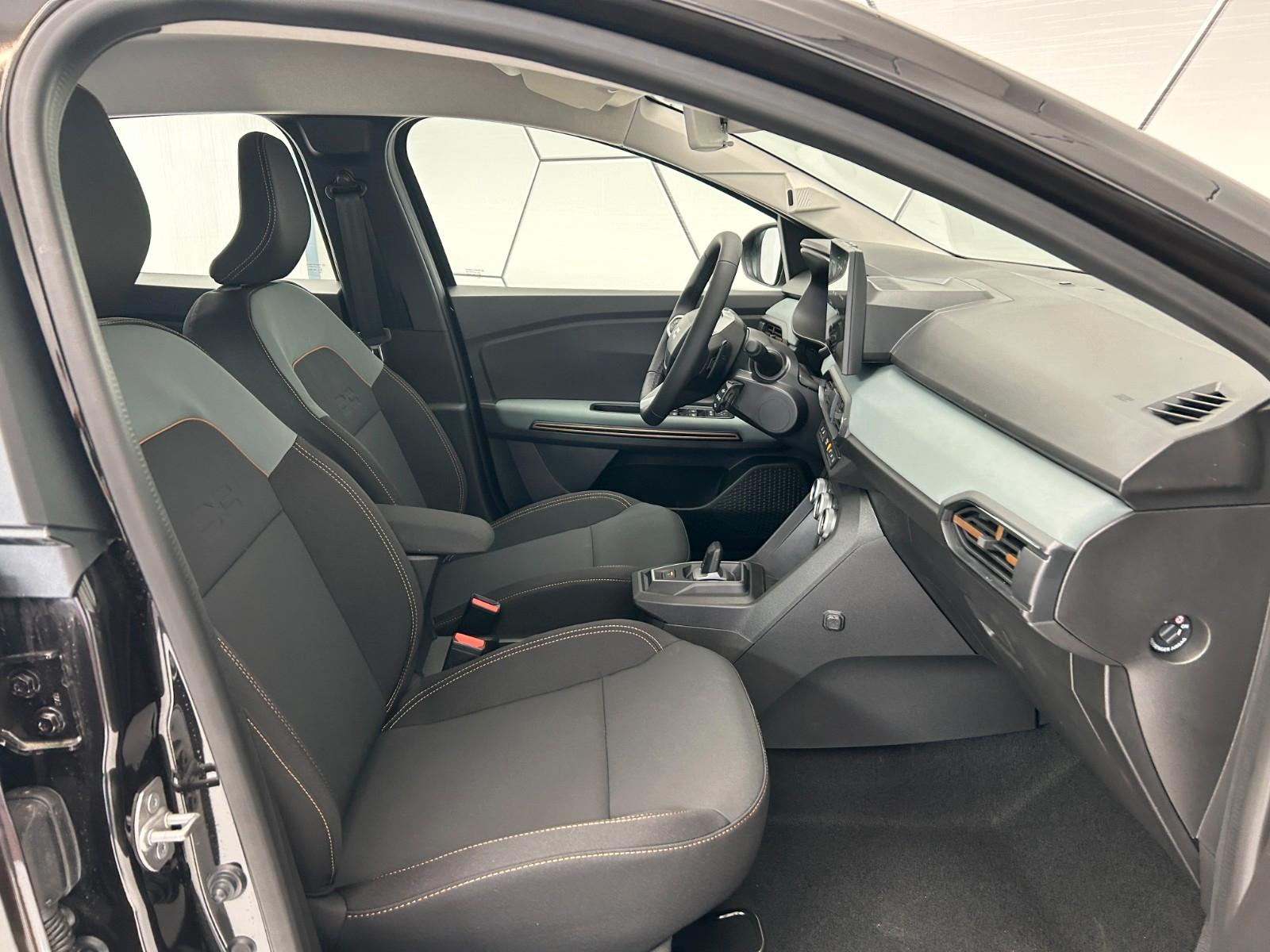 Dacia Sandero Stepway Extreme Hybrid 155 Winter Paket