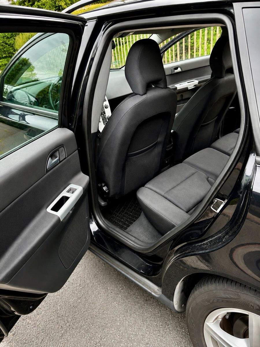 Volvo V50 2010 — photo 8